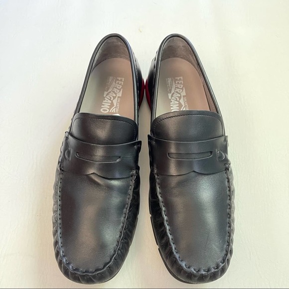 Salvatore Ferragamo Black Loafer Shoes in size 9.5
